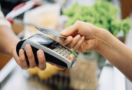 Credit Card Spending Falls 2.8 percent to Rs 2.02 Trillion in August Credit Card Spending Falls 2.8 percent to Rs 2.02 Trillion in August